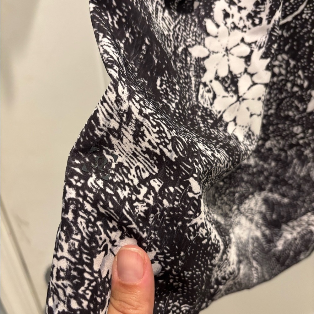 Lululemon Channel Cross Short *7" Updated
Wildwood Multi Black - Picture 6 of 7
